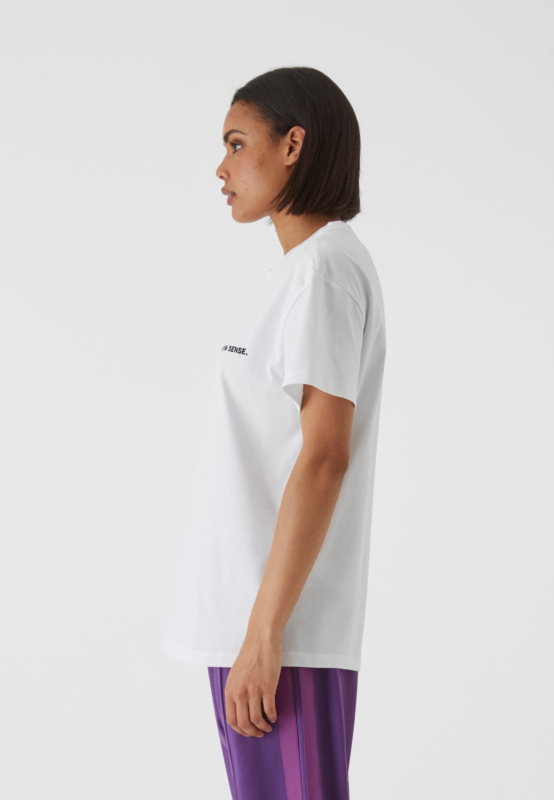 W-Essential T-Shirt | white