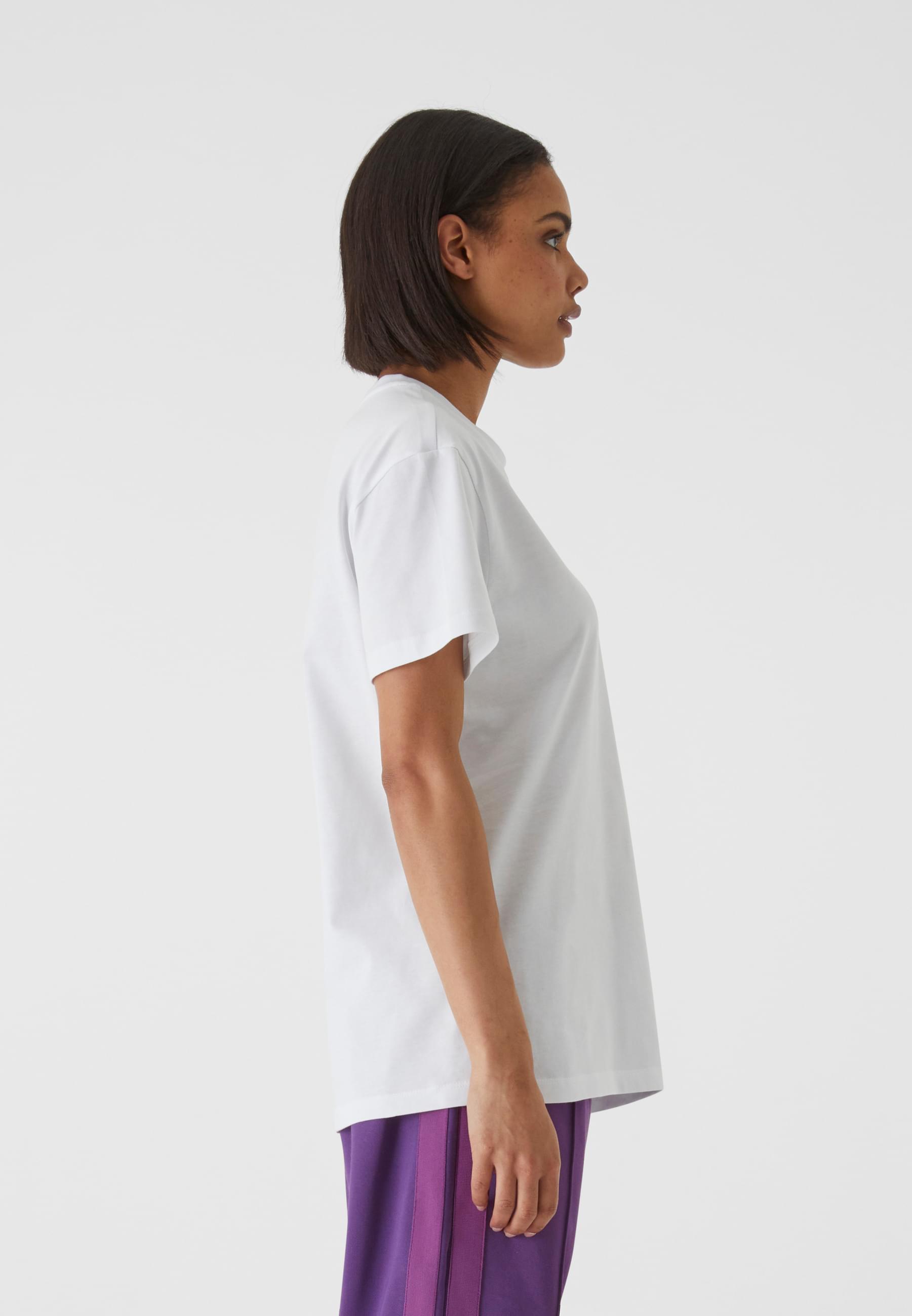 W-Essential T-Shirt | white