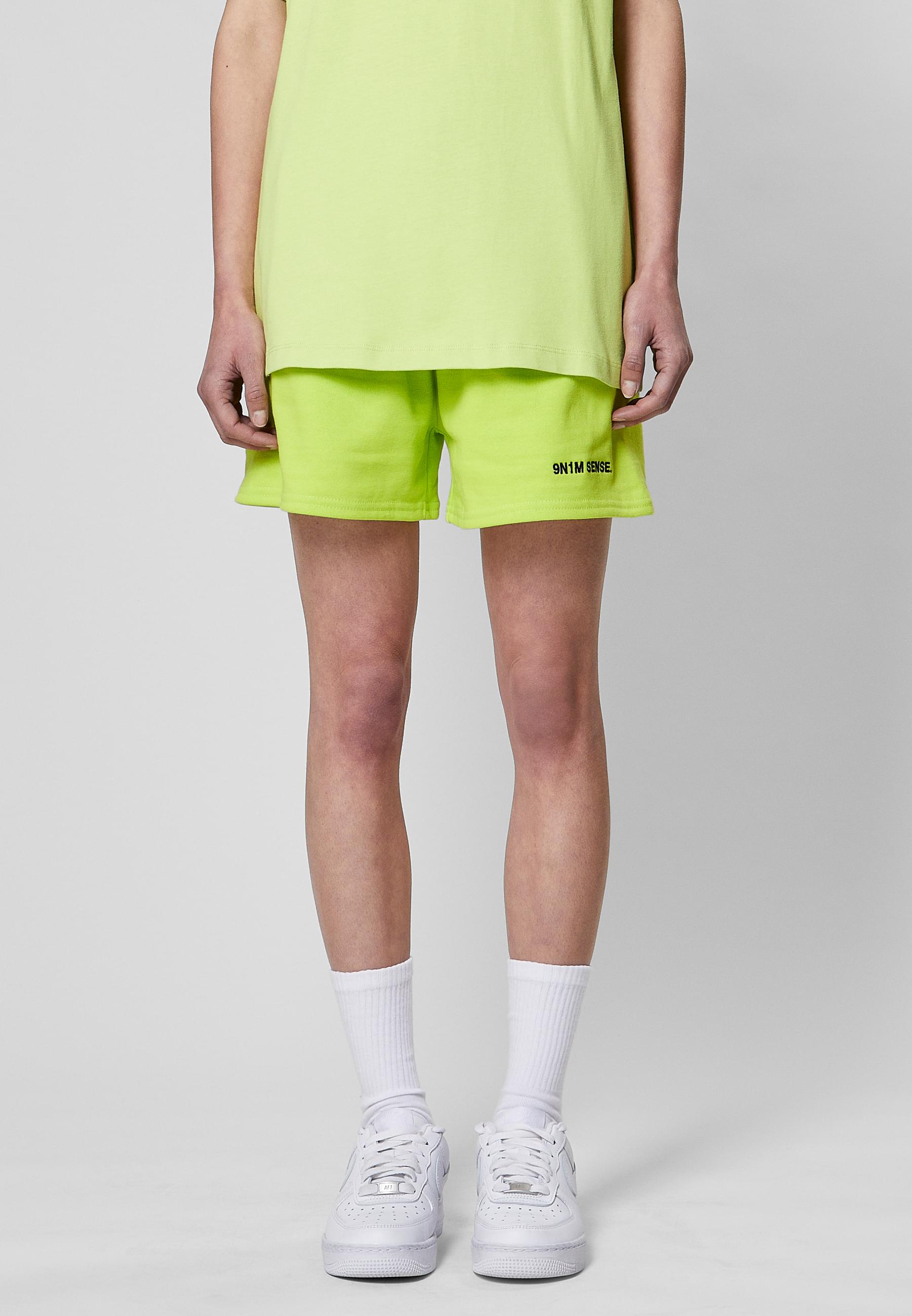 W-Essential Short | lime