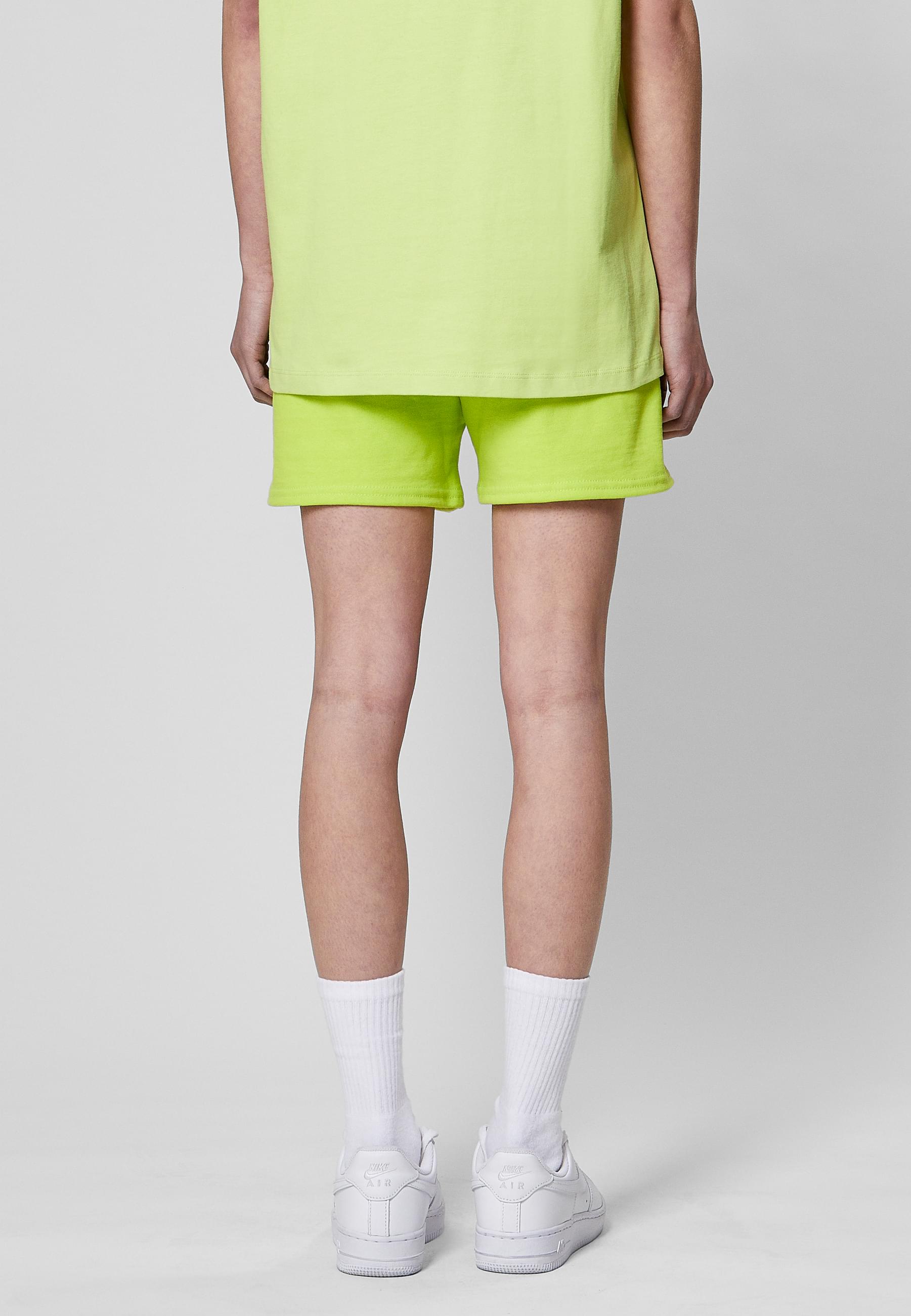 W-Essential Short | lime