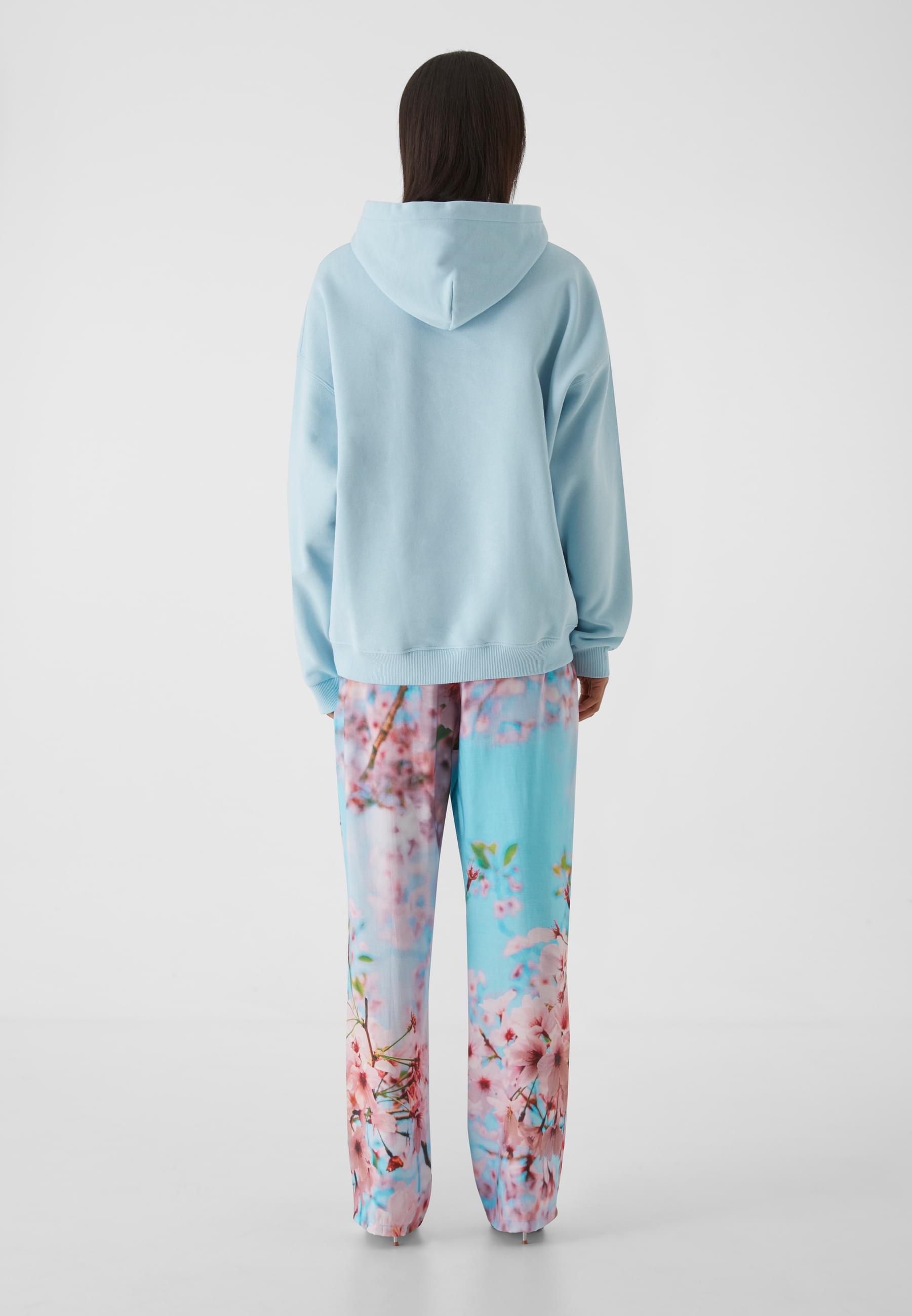 W-Essential Hoodie | babyblue