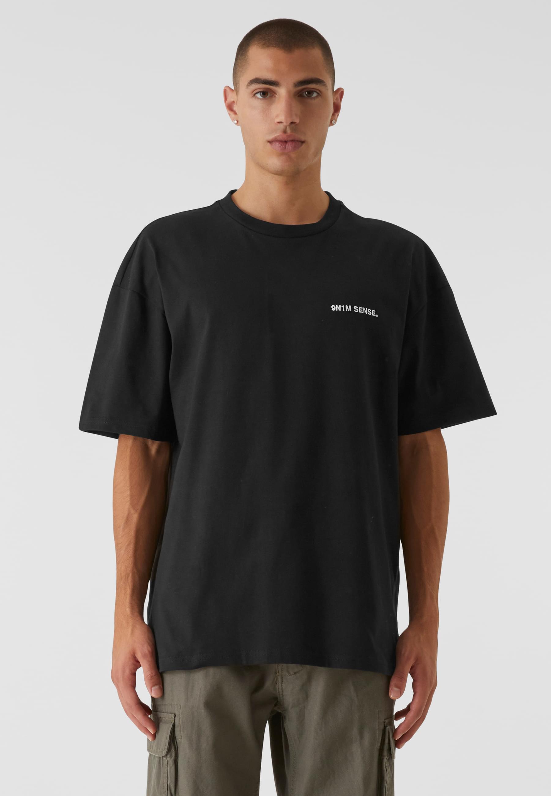 Essential T-Shirt | black