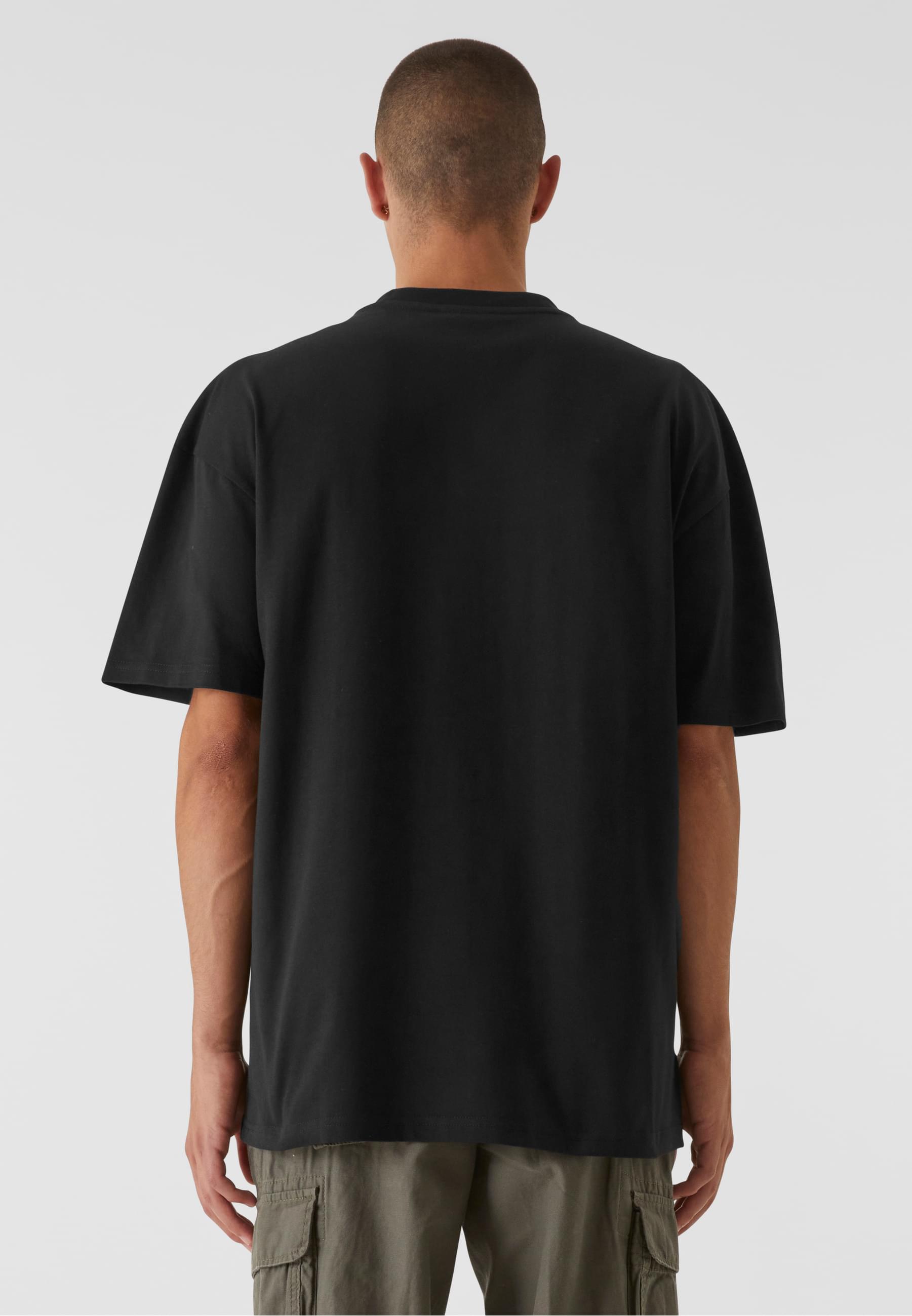 Essential T-Shirt | black