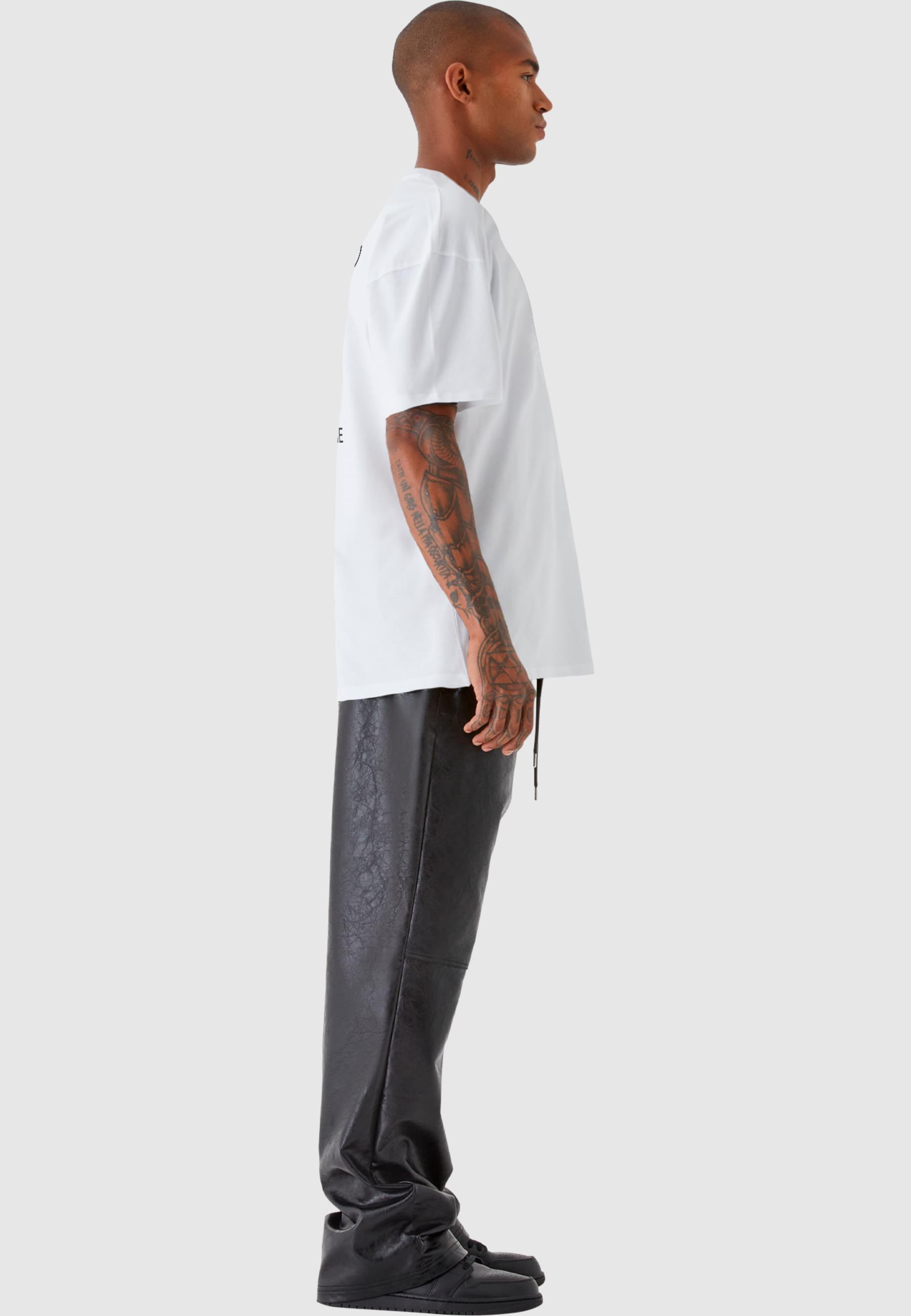 SENSE Dubai World Tee | white