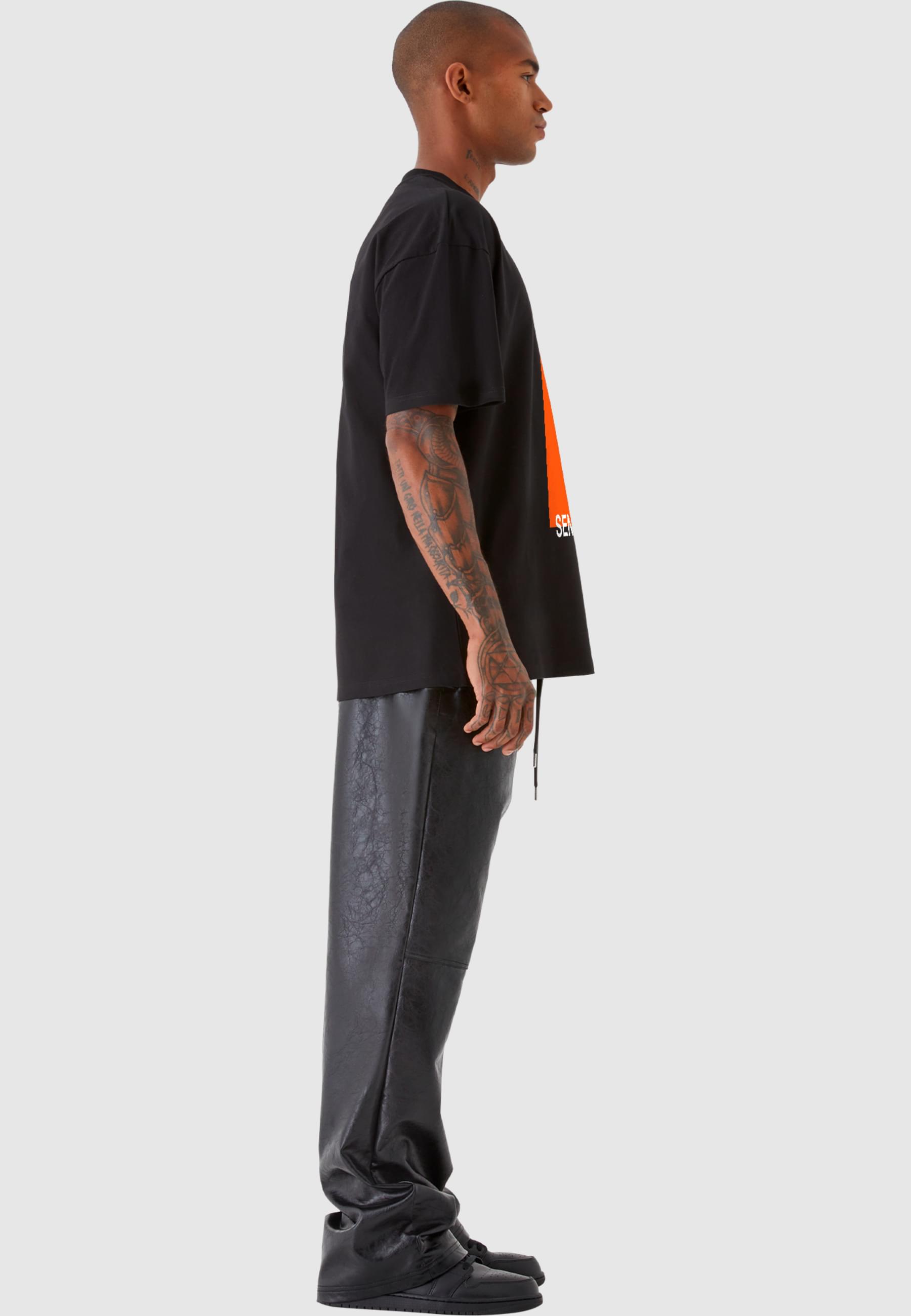 SENSE Orange Square Tee | black